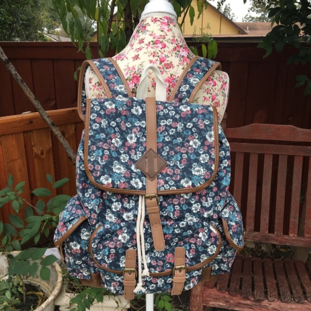 Mud’s campus backpack